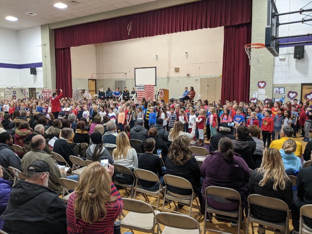 Jefferson students salute veterans